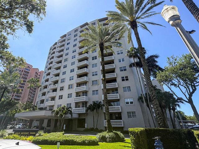 Gables Waterway Towers  photo 2